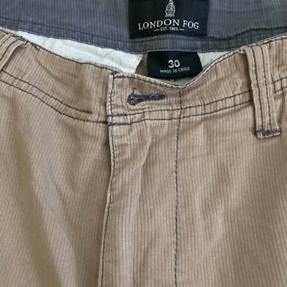 Shorts - Picture 3 of 3